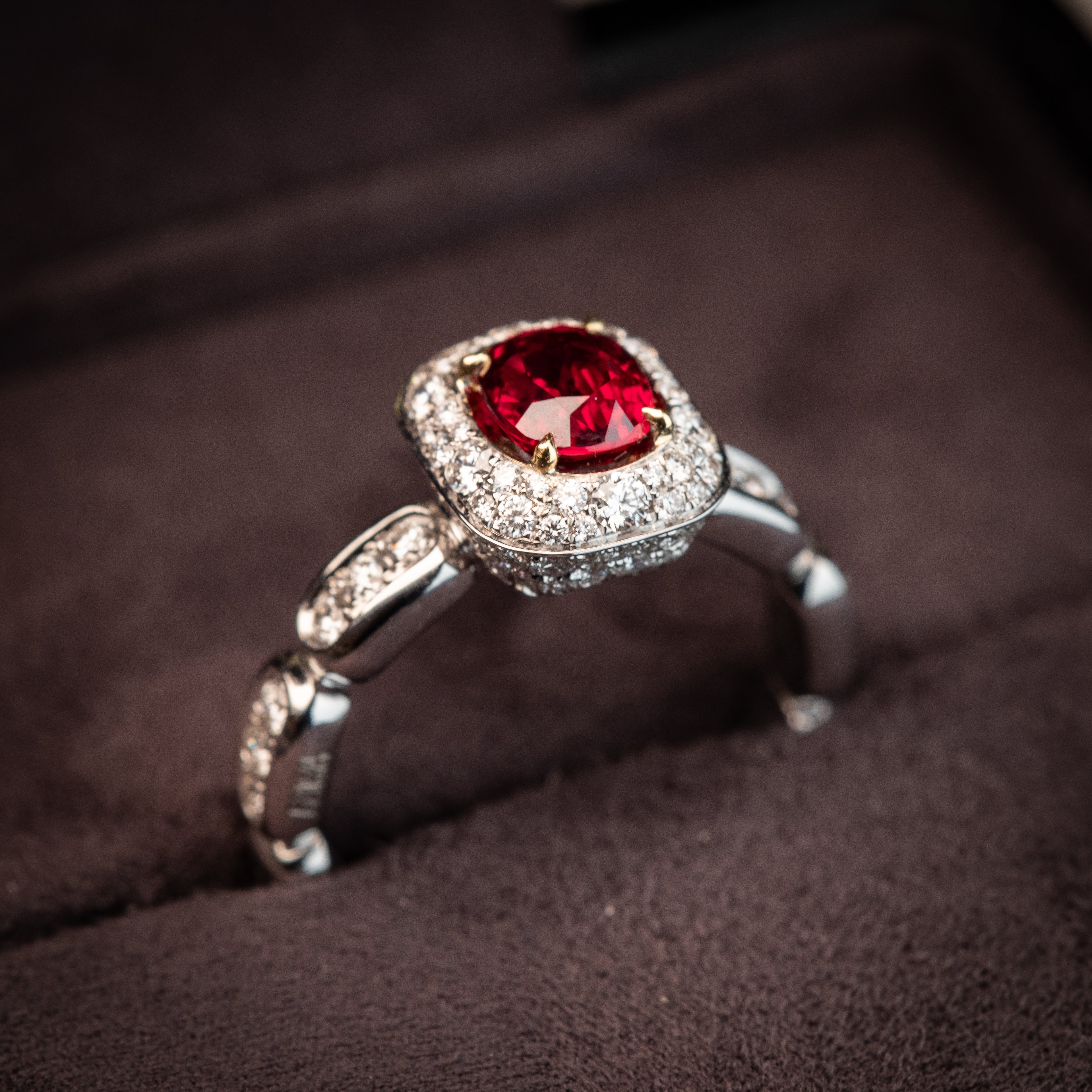 Marshmallow Deluxe - Ruby